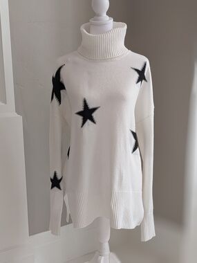 Sweet Romeo White Turtleneck Star-Print Sweater-XL